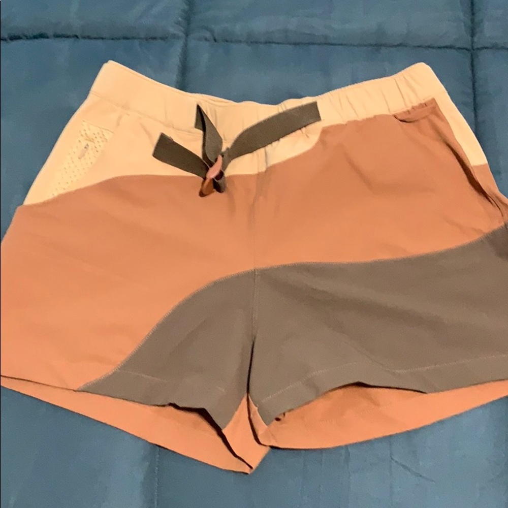 Outdoor voices Zion RecTrek shorts S NEED XS